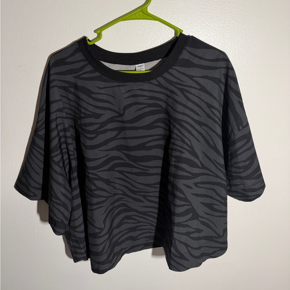 Old Navy Black and Gray Zebra Print Athletic tshirt